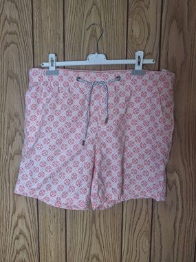 Islandhaze Pink and White Geometric Swim Trunks Size Medium